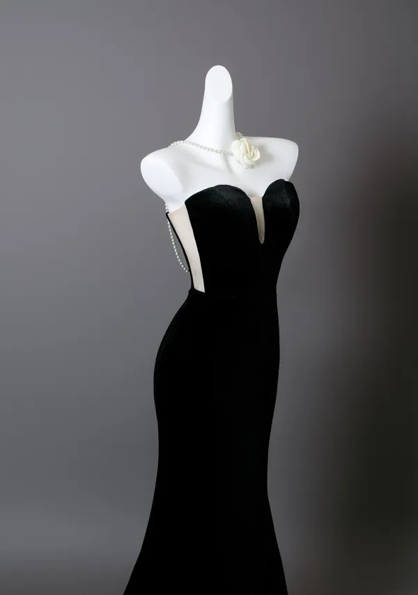 Sexy Black With Shawl Appliques Velvet Prom Dresses 2025 Trumpet / Mermaid Strapless Sleeveless Backless Sweep Train Formal Dresses