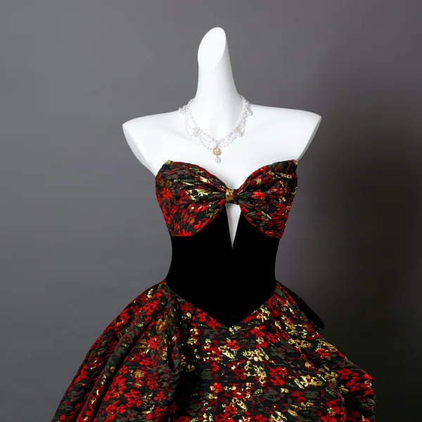 Fantaisie Bordeaux Floral Robe De Bal 2025 Robe Boule Bustier Sans Manches Dos Nu Train De Balayage Robe De Ceremonie