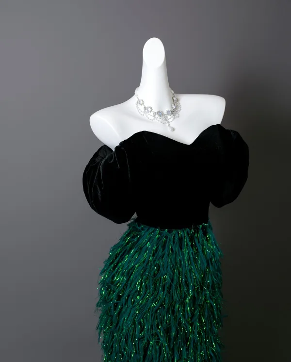 Charming Dark Green Tassel Velvet Prom Dresses 2025 Trumpet / Mermaid Off-The-Shoulder Short Sleeve Backless Sweep Train Formal Dresses