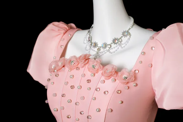 Elegante Rosa Perle Applikationen Satin Ballkleider 2025 Ballkleid Eckiger Ausschnitt Kurze Ärmel Rückenfreies Lange Festliche Kleider