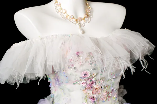 Elegante Weiß Applikationen Pailletten Quaste Ballkleider 2025 Ballkleid Bandeau Ärmellos Rückenfreies Lange Festliche Kleider