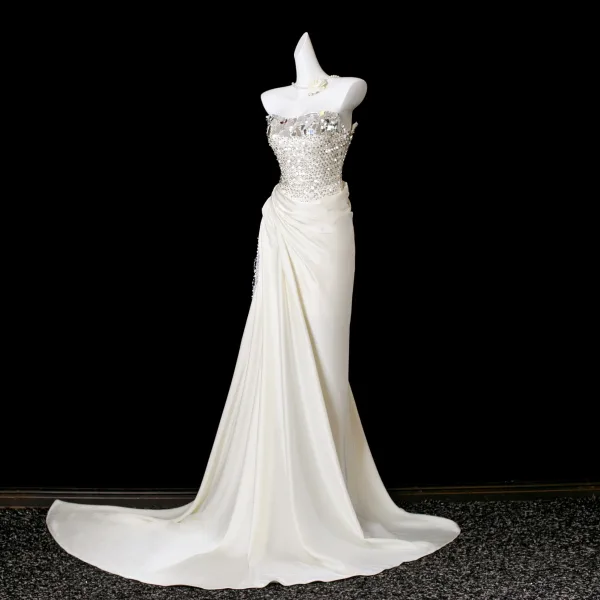 Sexy Ivory / Creme Perlenstickerei Pailletten Perle Quaste Gespaltete Front Abendkleider 2025 Meerjungfrau Bandeau Ärmellos Rückenfreies Sweep / Pinsel Zug Festliche Kleider