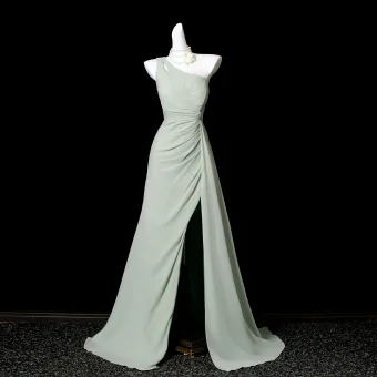 Simple Vert Cendré Fendue Devant Robe De Bal 2025 Trompette Sirène Une Épaule Sans Manches Dos Nu Train De Balayage Robe De Ceremonie