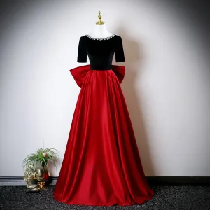 Élégant Bordeaux Perle Faux Diamant Robe De Bal 2025 Princesse Encolure Dégagée Manches Courtes Dos Nu Noeud Longue Robe De Ceremonie