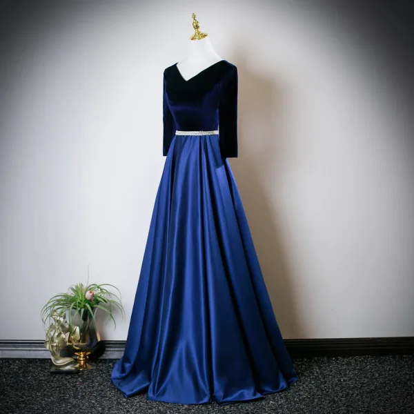 Vintage / Retro Navy Blue Pearl Sash Prom Dresses 2025 V-Neck Long Sleeve Backless Floor-Length / Long Formal Dresses