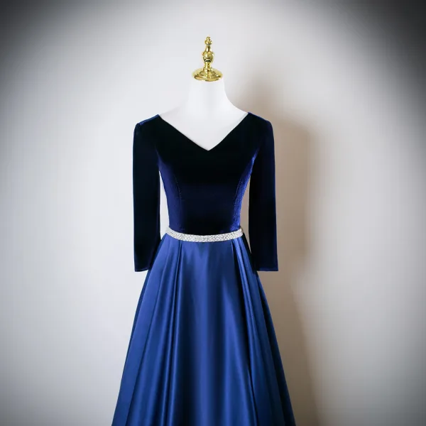 Vintage / Retro Navy Blue Pearl Sash Prom Dresses 2025 V-Neck Long Sleeve Backless Floor-Length / Long Formal Dresses
