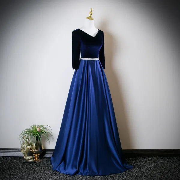 Vintage / Retro Navy Blue Pearl Sash Prom Dresses 2025 V-Neck Long Sleeve Backless Floor-Length / Long Formal Dresses
