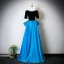Vintage / Originale Océan Bleu Perle Faux Diamant Satin Robe De Bal 2025 Princesse Encolure Dégagée Manches Courtes Noeud Dos Nu Longue Robe De Ceremonie