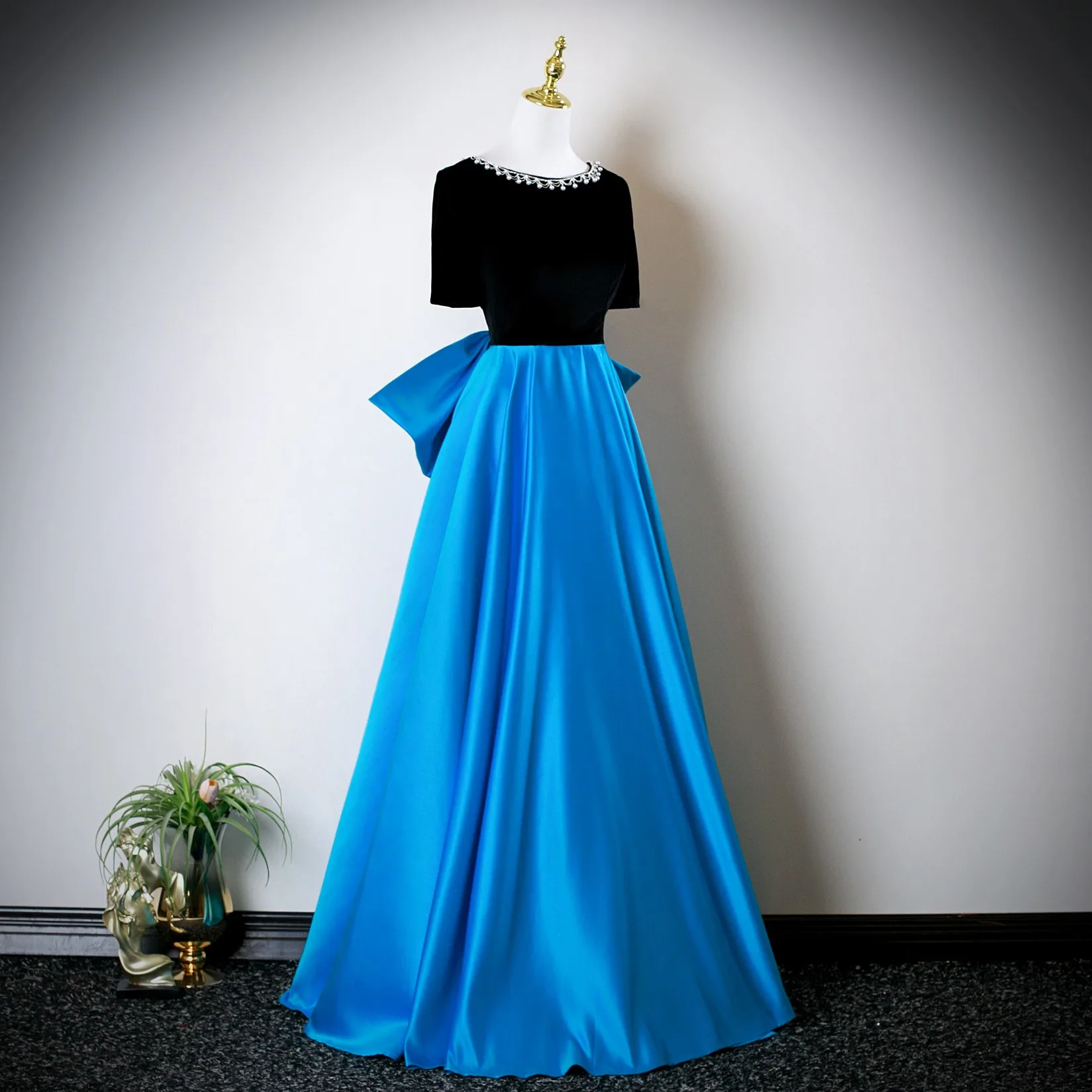 Vintage Retro Ocean Blue Pearl Rhinestone Satin Prom Dresses 2025 A-Line Princess Scoop