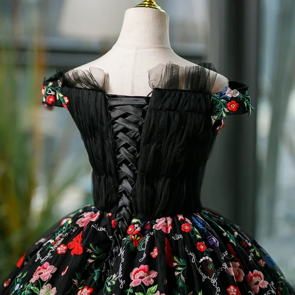 Vintage / Originale Multi-Couleurs En Dentelle Fleur Papillon Noire Robe De Bal 2023 Robe Boule De l'épaule Sans Manches Dos Nu Longue Promo Robe De Ceremonie