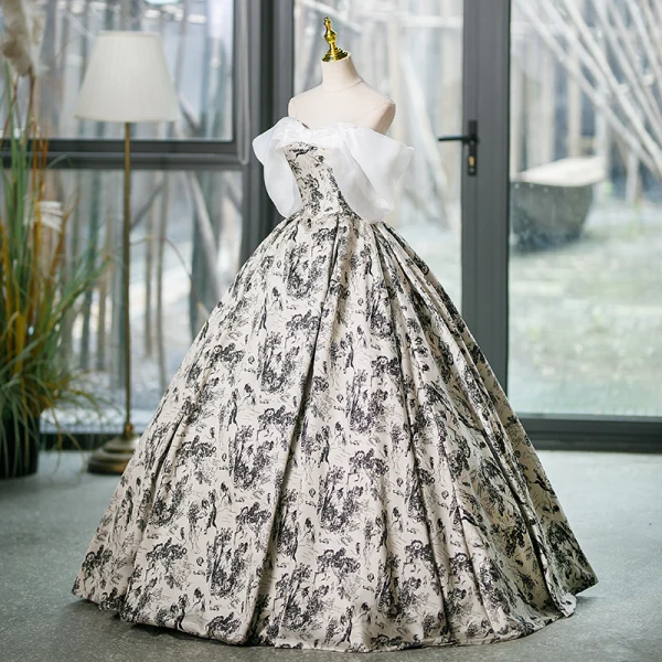 Elegante Schwarz Drucken Weiß Ballkleider 2023 Ballkleid Off Shoulder Kurze Ärmel Rückenfreies Lange Ball Festliche Kleider