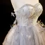 Haut de Gamme Sexy Argenté Gris Perlage Paillettes Plumes Robe De Fête 2023 Princesse Bustier Sans Manches Dos Nu Thé Longueur Cocktail Soirée Robe De Ceremonie