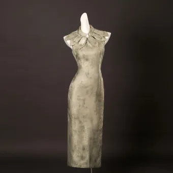 Chinese Style Sage Green Beading Split Front Prom Cheongsam 2025 Trumpet Mermaid High Neck Sleeveless Tea Length