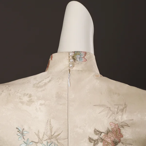 Vintage Chiński Styl Beżowe Z Koronki Motyl Kwiat Podział Przodu Bal Cheongsam 2025 Syrena / Rozkloszowane Wysokiej Szyi Bez Rękawów Długość Herbaty