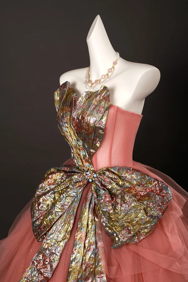 Mode Rose Bonbon Volants en Cascade Noeud Paillettes Robe De Bal 2025 Bustier Sans Manches Dos Nu Longue Robe De Ceremonie
