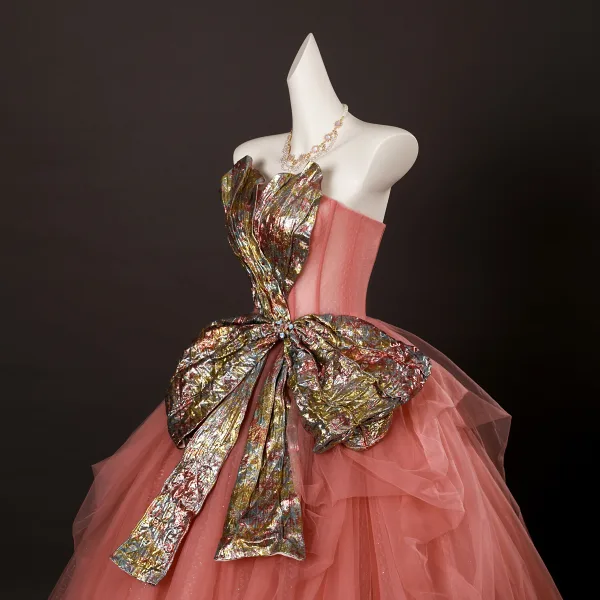 Mode Rose Bonbon Volants en Cascade Noeud Paillettes Robe De Bal 2025 Bustier Sans Manches Dos Nu Longue Robe De Ceremonie