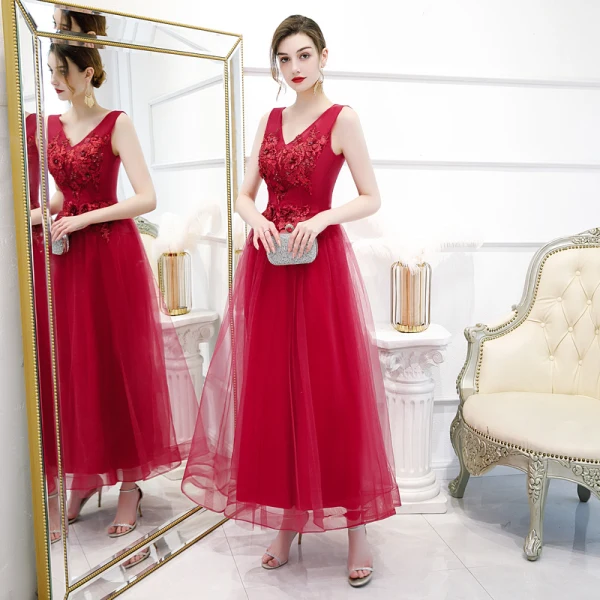 Chic / Belle Rouge Robe De Soirée 2020 Princesse V-Cou Sans Manches Appliques En Dentelle Fleur Perlage Perle Longueur Cheville Volants Dos Nu Robe De Ceremonie