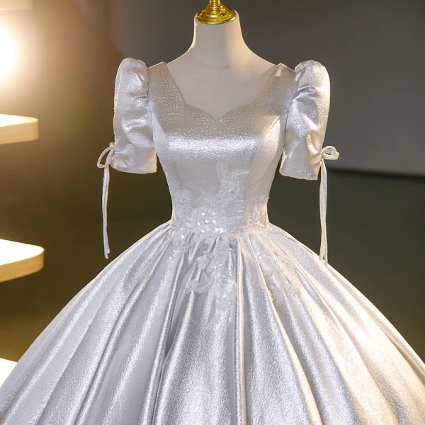 Fashion Silver Beading Sequins Glitter Prom Dresses 2023 Ball Gown Satin Square Neckline Short Sleeve Backless Floor-Length / Long Prom Formal Dresses
