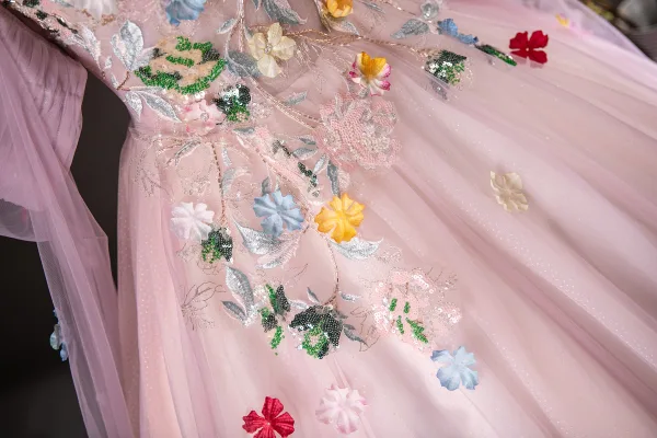 Elegant Blushing Pink Sequins Lace Flower Appliques Prom Dresses 2024 Ball Gown Strapless Sleeveless Backless Floor-Length / Long Prom Formal Dresses