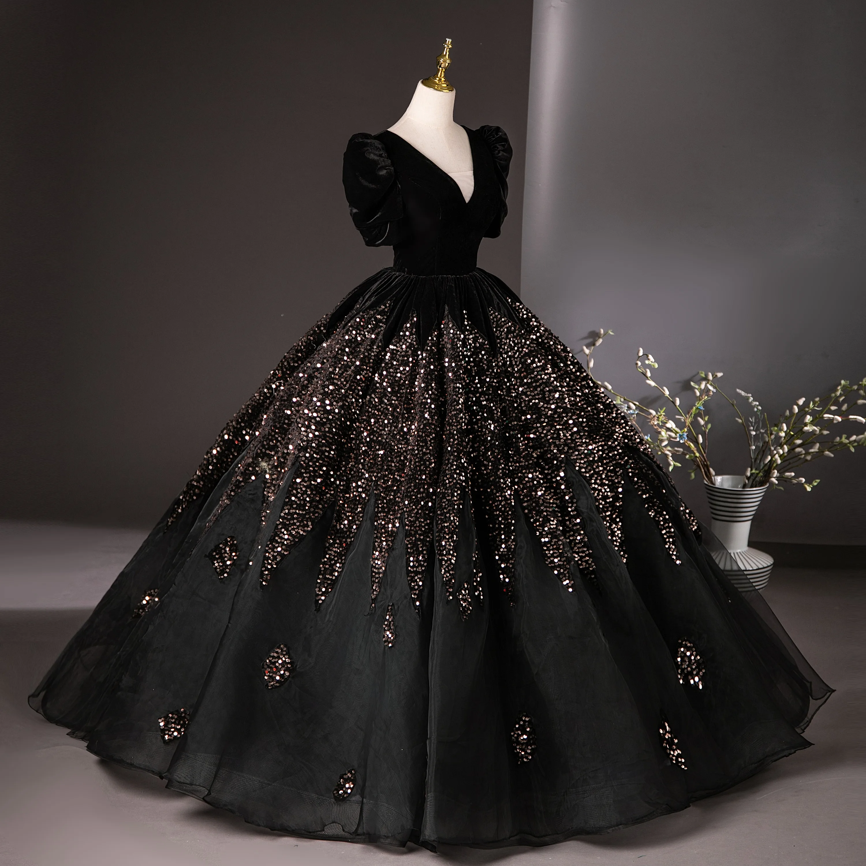 strapless open back dress Sofa Vergara Black Mermaid 2024 Oscars After Party Dress