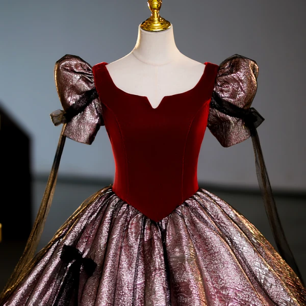 Vintage / Retro Burgundy Glitter Prom Dresses 2023 Ball Gown Scoop Neck Bow Short Sleeve Backless Floor-Length / Long Prom Formal Dresses