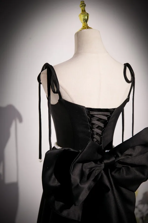 Fashion Black Pearl Satin Prom Dresses 2023 A-Line / Princess Spaghetti Straps Sleeveless Backless Bow Floor-Length / Long Formal Dresses
