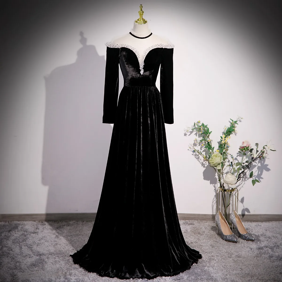 Elegant Black Velvet Prom Dresses 2023 A-Line Princess High Neck Long Sleeve Long Formal