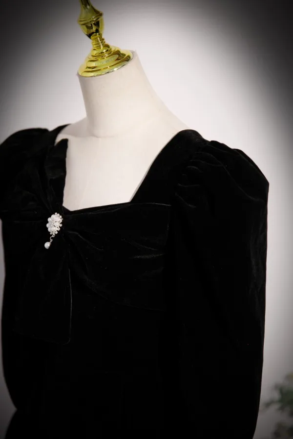 Vintage / Retro Black Pearl Rhinestone Velvet Prom Dresses 2023 A-Line / Princess Scoop Neck Long Sleeve Backless Floor-Length / Long Formal Dresses