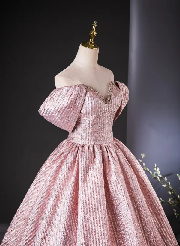 Elegant Blushing Pink Floor-Length / Long Prom Dresses 2024 Ball Gown Off-The-Shoulder Short Sleeve Backless Prom Formal Dresses