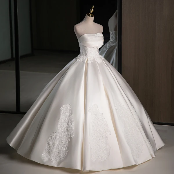 Elegant Champagne Lace Flower Satin Wedding Dresses 2023 Ball Gown Strapless Sleeveless Backless Floor-Length / Long Wedding