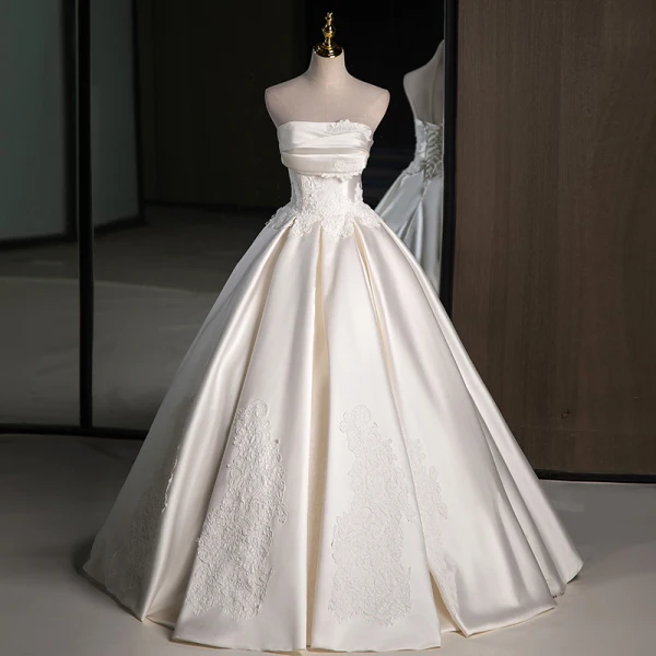 Elegant Champagne Lace Flower Satin Wedding Dresses 2023 Ball Gown Strapless Sleeveless Backless Floor-Length / Long Wedding