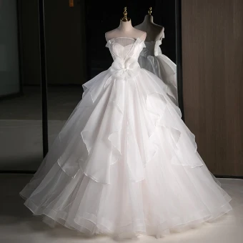 Moderne Mode Blanche Volants En Cascade Robe De Mariée 2023 Robe Boule Bustier Noeud Sans Manches Dos Nu Longue Mariage