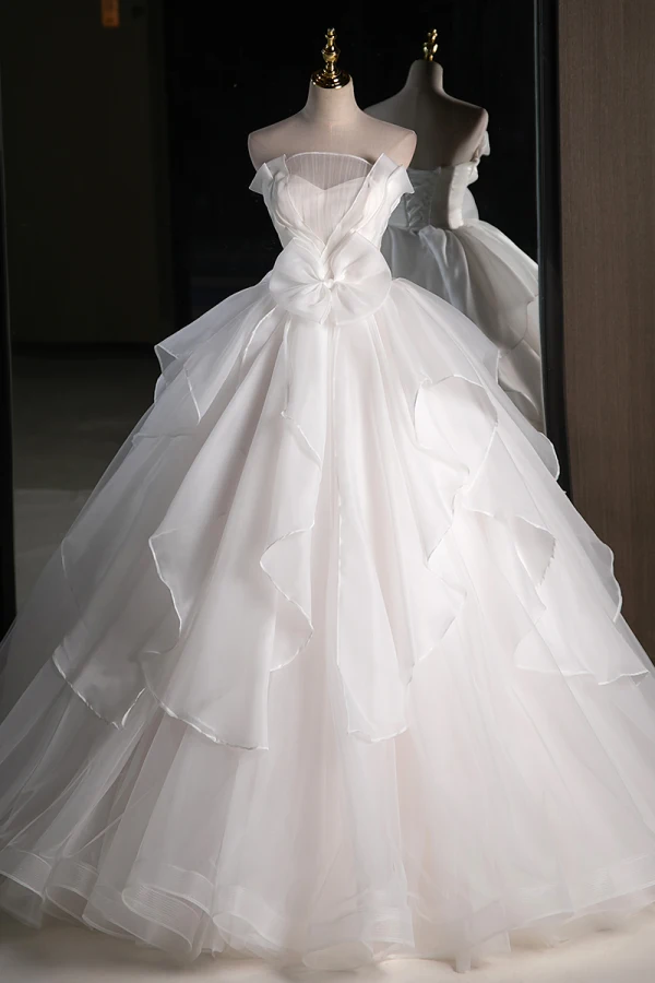 Modern / Fashion White Cascading Ruffles Wedding Dresses 2023 Ball Gown Strapless Bow Sleeveless Backless Floor-Length / Long Wedding