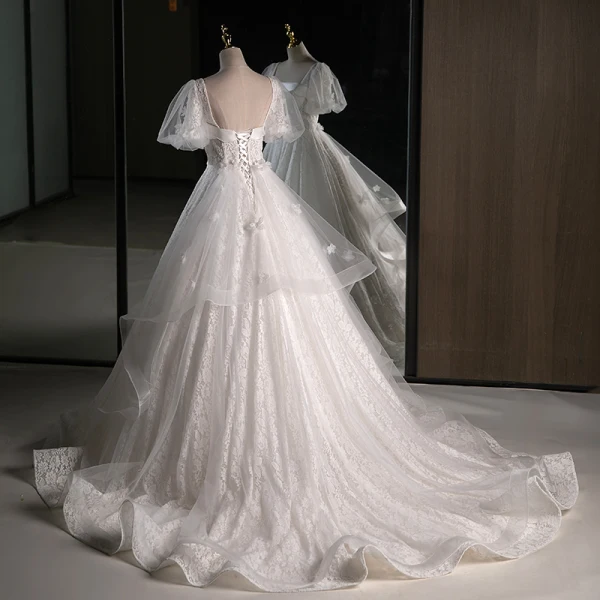 Chic / Beautiful White Lace Flower Appliques Wedding Dresses 2023 Ball Gown Square Neckline Short Sleeve Backless Floor-Length / Long Wedding