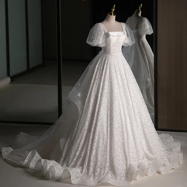 Chic / Beautiful White Lace Flower Appliques Wedding Dresses 2023 Ball Gown Square Neckline Short Sleeve Backless Floor-Length / Long Wedding