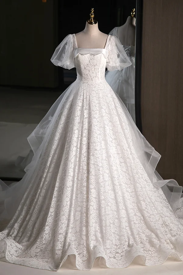 Chic / Beautiful White Lace Flower Appliques Wedding Dresses 2023 Ball Gown Square Neckline Short Sleeve Backless Floor-Length / Long Wedding
