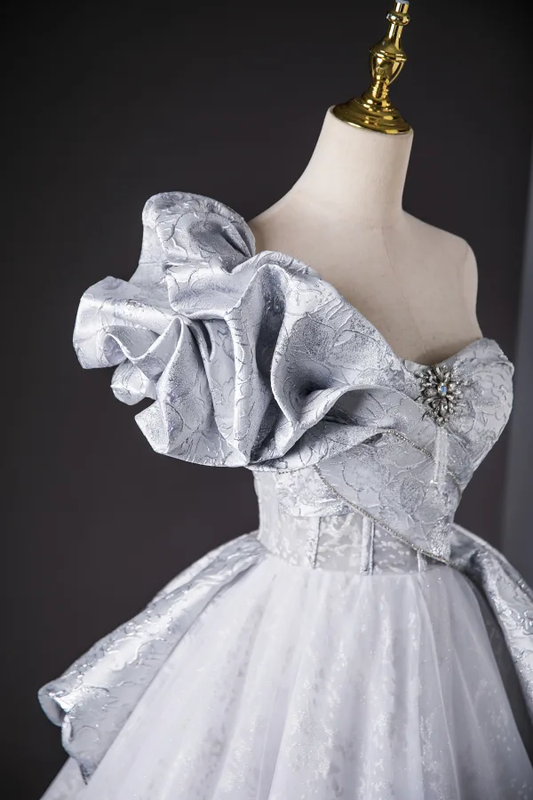 Mode Silber Grau Strass Ballkleider 2024 Ballkleid One-Shoulder Kurze Ärmel Rückenfreies Lange Ball Festliche Kleider