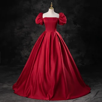 Élégant Bordeaux Satin Robe De Bal 2023 Robe Boule Encolure Carrée Gonflée Manches Courtes Dos Nu Longue Promo Robe De Ceremonie