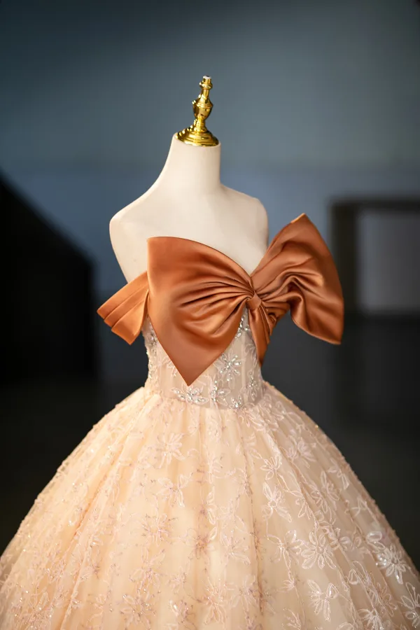 Élégant Beige Faux Diamant En Dentelle Fleur Robe De Bal 2025 Robe Boule Bustier Noeud Sans Manches Dos Nu Longue Promo Robe De Ceremonie