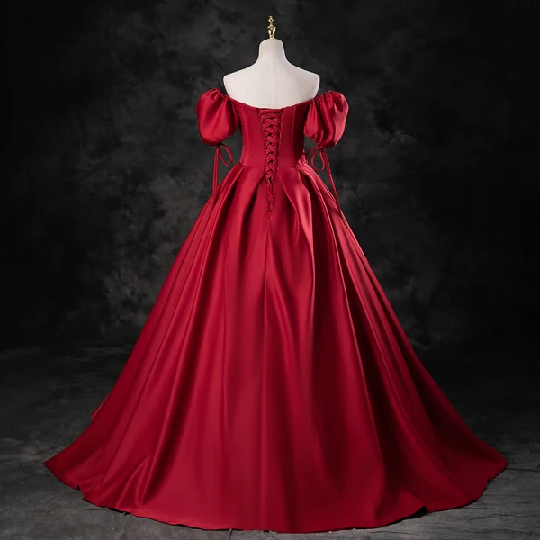 Elegante Burgunderrot Satin Ballkleider 2023 Ballkleid Off Shoulder Geschwollenes Kurze Ärmel Rückenfreies Lange Ball Festliche Kleider