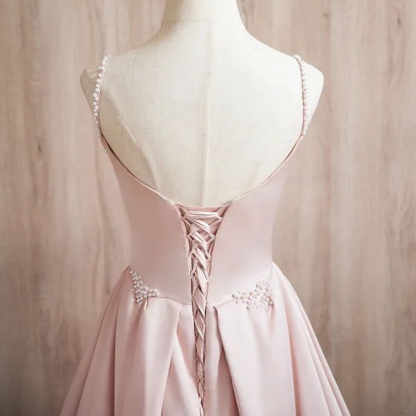 Schöne Rosa Perle Satin Ballkleider 2024 A Linie Spaghettiträger Ärmellos Rückenfreies Sweep / Pinsel Zug Ball Festliche Kleider