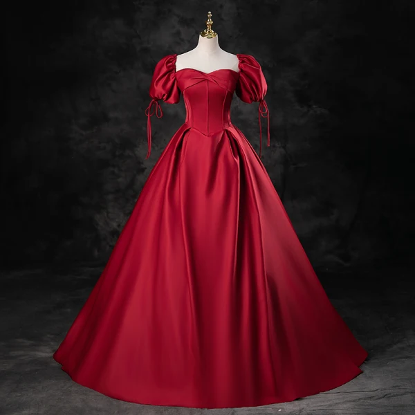 Elegante Burgunderrot Satin Ballkleider 2023 Ballkleid Off Shoulder Geschwollenes Kurze Ärmel Rückenfreies Lange Ball Festliche Kleider