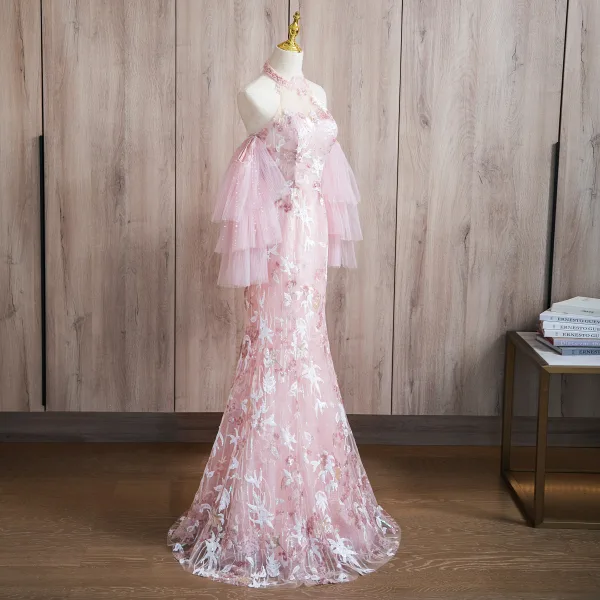 Charming Blushing Pink Pearl Sequins Lace Flower Prom Dresses 2024 Trumpet / Mermaid Halter Short Sleeve Backless Floor-Length / Long Prom Formal Dresses