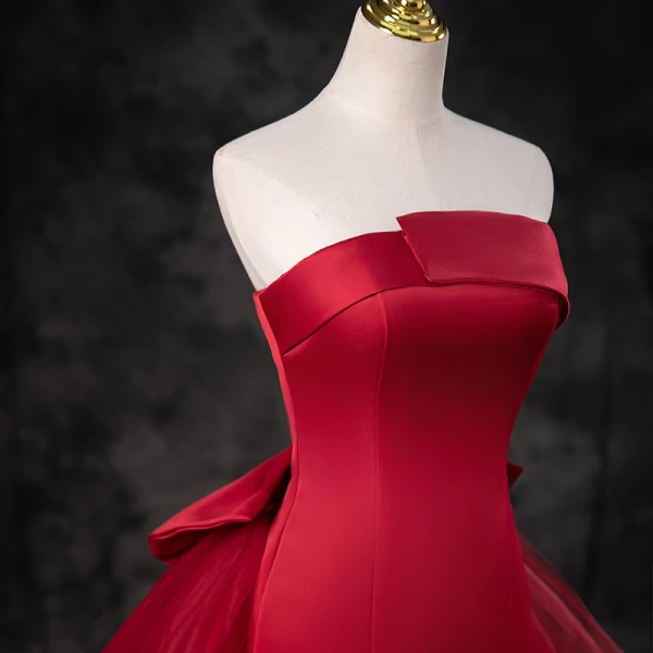 Charmant Bordeaux Satin Robe De Soirée 2023 Trompette / Sirène Bustier Sans Manches Dos Nu Noeud Train De Balayage Soirée Robe De Ceremonie