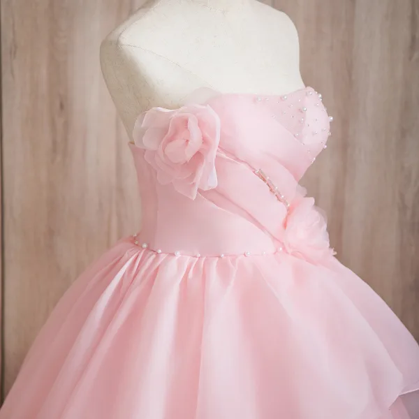 Elegant Blushing Pink Pearl Appliques Cascading Ruffles Prom Dresses 2024 Ball Gown Strapless Sleeveless Backless Floor-Length / Long Prom Formal Dresses