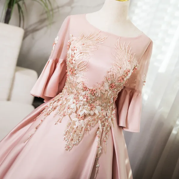 Elegant Blushing Pink Pearl Lace Flower Prom Dresses 2024 Satin Ball Gown Scoop Neck Bell sleeves Backless Floor-Length / Long Prom Formal Dresses