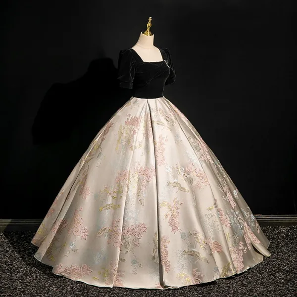 Elegant Black Printing Satin Prom Dresses 2024 Ball Gown Square Neckline Short Sleeve Backless Floor-Length / Long Prom Formal Dresses