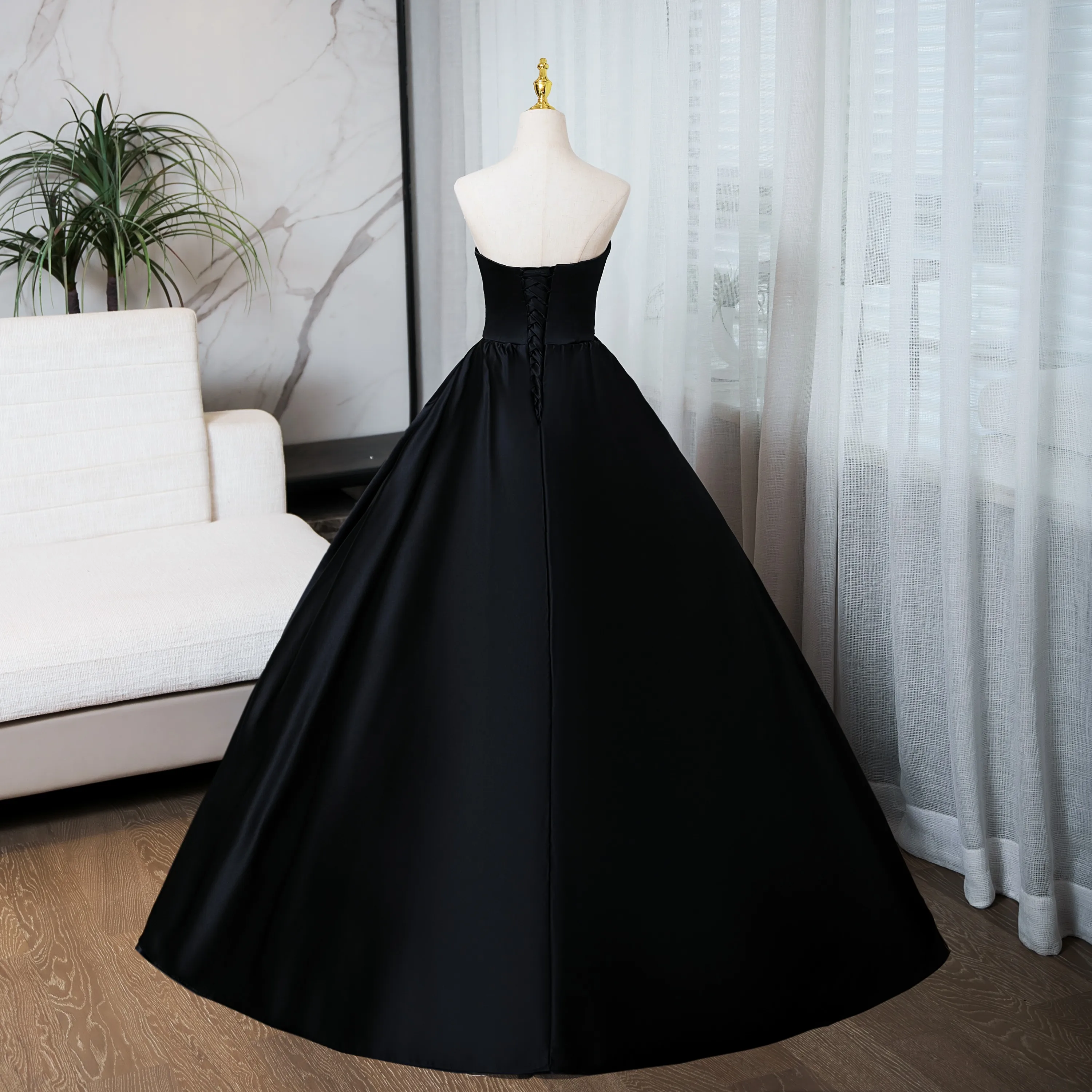 Elegant Black Prom Dresses 2024 Ball Gown Sweetheart Sleeveless Backless  Floor Length Long Prom Formal Dresses