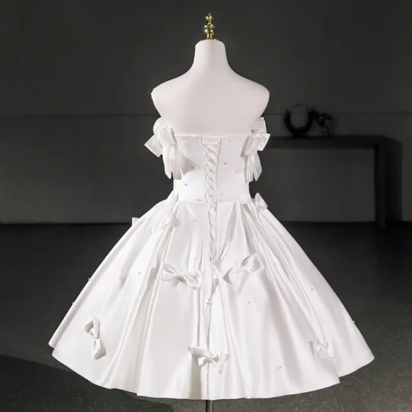 Chic / Beautiful Ivory Pearl Bow Short Homecoming Graduation Dresses 2026  Strapless Ball Gown Sleeveless Backless Formal Dresses