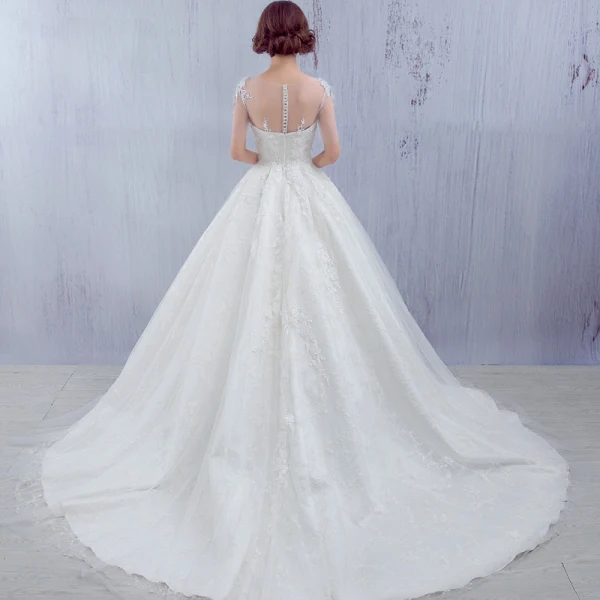 Chic / Belle Église Robe De Mariée 2017 Blanche Princesse Cathedral Train Volants en Cascade Encolure Dégagée Manches Courtes Dos Nu Dentelle Appliques Fleur Cristal Paillettes Perlage
